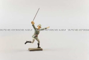 Massefigur: Offizier stürmend, mit Degen