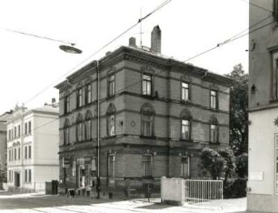 Dresden-Cotta, Warthaer Straße 11. Wohnhaus mit Laden (um 1900)