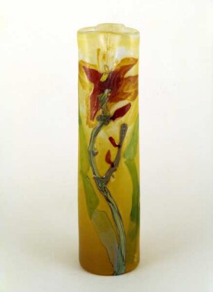 Vase mit Schwertliliendekor