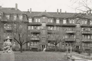 Dresden-Pieschen, Rückertstraße 22, 24 und 26. Wohnhaus (um 1910) der Palmié-Häuser des Dresdner Spar- und Bauvereins