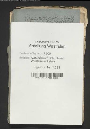 Belehnung des Henrich Dietrich von Ketteler zu Middelburg mit den Burglehen der Ketteler, Wulff und Tork zu Hovestadt und dem Zehnten zu Suttrop vor Warstein
