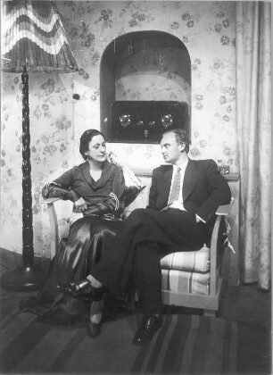 Nina. Komödie in drei Akten von Bruno Frank. Staatsschauspiel Dresden, Uraufführung 03.09.1931 : Alice Verden als Nina Breuer und Paul Hoffmann als Dr. Stefan Breuer