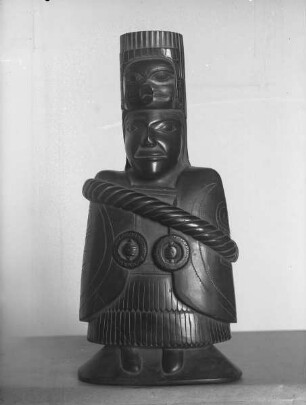 Häuptlingsfigur der Tlingit-Indianer