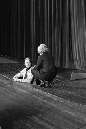 Eröffnung der ARD-Fernsehlotterie "Ein Platz an der Sonne" 1977 im Konzerthaus Karlsruhe
