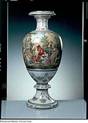 Lampenfuß mit Darstellung nach François Boucher "Le nid"