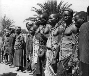Kettenhäftlinge in Usumbura