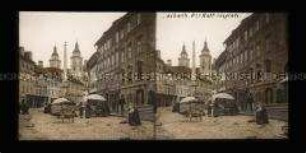 Markt und Passanten am Rathausplatz mit Dom St. Nikolaus im Hintergrund, Laibach