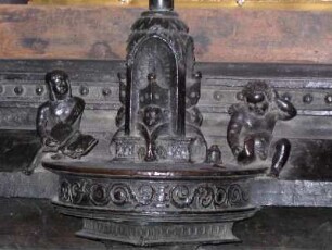 Sebaldusgrabmal — Putti mit Buch