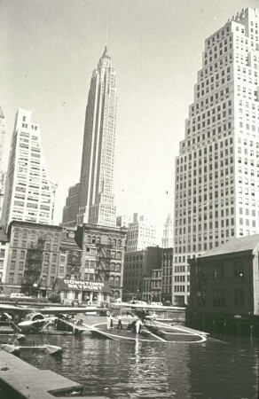 Downtown Skyport mit Cities Service Tower (Hapag-Fahrt nach dem Amazonas, Westindien und Nordamerika 1938)