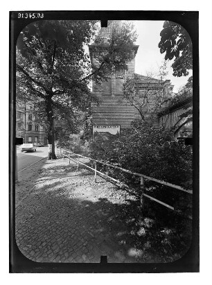 Berlin-Pankow. Bahnhof Wollankstraße. Empfangsgebäude (1893, Umbau um 1910). Seitenansicht von Nordwest