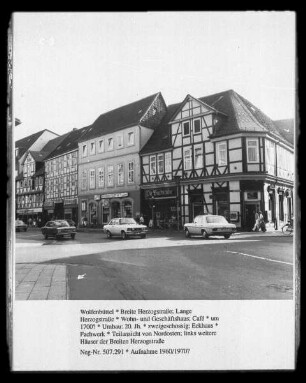Wohn- und Geschäftshaus Café