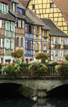 Frankreich. Alsace. Haut Rhin. Colmar. Altstadt. Petit Venice. Brücke