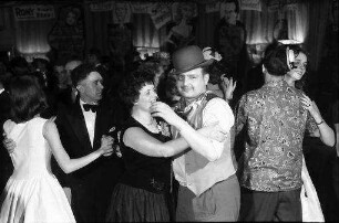 Glottertal: Kurhotel Glotterbad, Glotterbad Rosenmontag [Tanz]