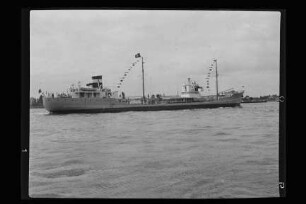 Liselotte Essberger (1951), Essberger.- John T. Essberger, Hamburg