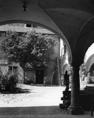 Klagenfurt. Pfarrhaus (1759). Teilansicht der Hoffassade