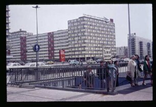Am Alexanderplatz 21.5.72.