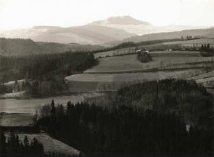 Der Geisingberg von Norden (aus der Gegend von Döbra und Waltersdorf)