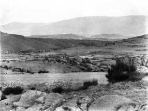 In der Sierra de Gredos : Bergtal mit Gebäude