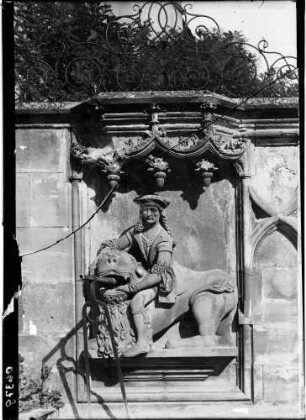 Schwäbisch Hall Fischbrunnen mit Pranger Simon mit dem Löwen kämpfend