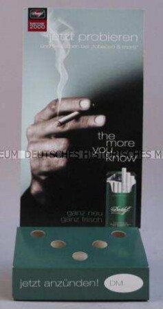 Werbeaufsteller für "Davidoff Menthol"-Zigaretten