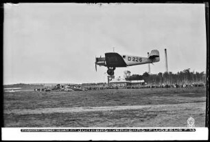 Flughafen Dresden-Heller mit Junkers-Verkehrsflugzeug F 13