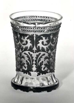 Becher mit Akanthusranken