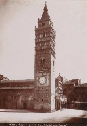 Glockenturm der Kathedrale von San Zeno in Pistoia