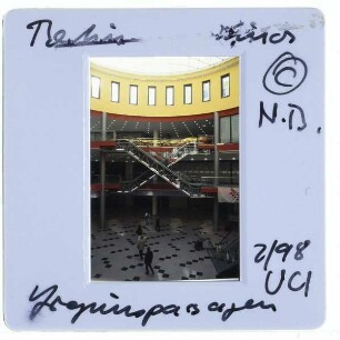 Berlin, Gropiuspassagen,Berlin, UCI Kino in den Gropius Passagen : Innenansicht Rotunde