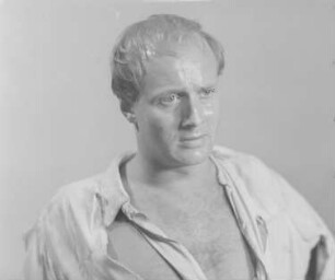 Szenenbilder aus dem Stück "Julius Fucik" von Juri Burjakowski am Deutschen Theater Berlin : Rollenporträt