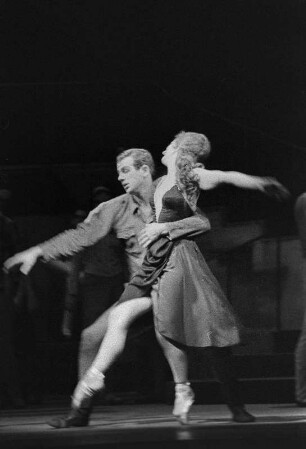 Szenenbilder aus "Neue Odyssee", Ballett in 5 Bildern von Albert Burkat mit Musik von Victor Bruns. Staatsoper Berlin, 01.03.1962