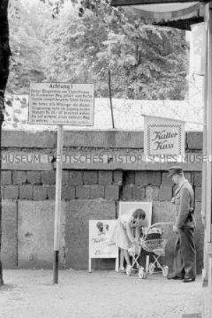 An der Berliner Mauer in Neukölln