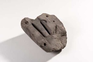 Gefälschte Gussform eines bronzezeitlichen Lappenbeils