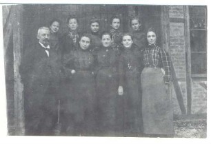 Töchterschule: Kollegium. sw-Papierabzug. Aus DT S 8 Nr.