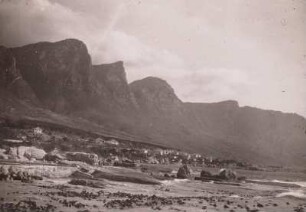 Steilküste bei Camps-Bay : Südafrika, Steilküste bei Camps-Bay südwestlich von Kapstadt, die sog. 12 Apostel, 1936