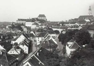 Sulzbach-Rosenberg, Stadtansicht : Sulzbach-Rosenberg. Stadtansicht mit Schloss Rosenberg und Turm der Stadtpfarrkirche St. Marien von Süden