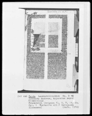Johannes Andreae, Apparatus super Clementinas — Textseite mit zwei Spalten und quadratischer Aussparung; Initiale I(ohannes), Folio 1recto