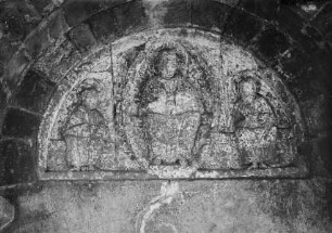 Westportal, Tympanon: Christus zwischen Petrus und Paulus