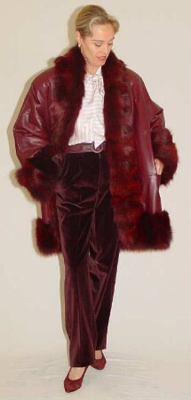 Bordeauxrotes Hosen-Ensemble