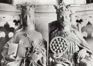 Magdeburg, Dom St. Mauritius und St. Katharina, Innenaufnahme, Chorumgang : Kapelle im Chorumgang, Skulptur Kaiser Otto I. (der Große) und Königin Editha, wohl zwischen 1230 und 1240,