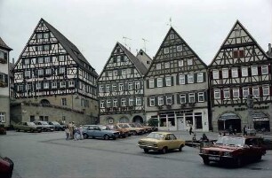 Herrenberg: Marktplatz mit Fachwerkhäusern