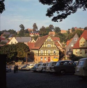 Sächsische Schweiz. Hohnstein : Sächsische Schweiz. Marktplatz von Hohnstein am Aufgang zur Burg