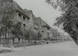 Gorbitz (Dresden-Gorbitz), Kesselsdorfer Straße 165, 167, 169, 171, 173, 175. Blick nach Westen