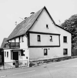 Waldems, Camberger Straße 11, Camberger Straße 13