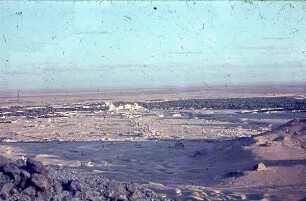 Palmyra Burg [Blick zum] T. d. Gräber u. Oase