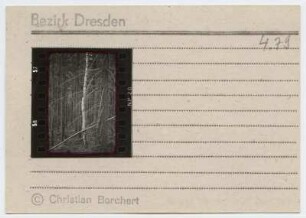 Christian Borchert (1942-2000). Karteikarte, beklebt mit einem Kontaktabzug, handschriftliche Notiz "4.79"