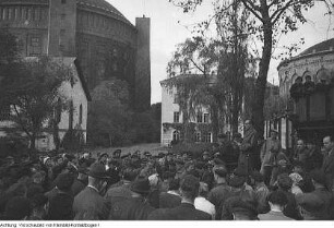 C. Caden, Heldin der Arbeit, Dr. Johannes Friedrich Rogge, Hebestreit, Ingeborg Ottmann, Oktober 1952 & Dresden, Kundgebung des Kreisfriedenskomitee am Gaswerk Reick, Büste, Oktober 1952