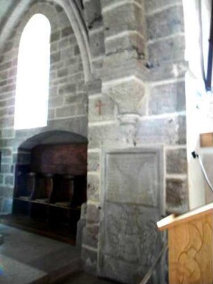 Langhaus Innen-Triumphbogen zum Turmchor mit Südgewände sowie Konsole