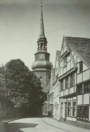 Stade, Kirche : Stade. Blick zum Turm der St. Cosmae et Damiani Kirche