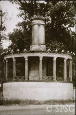 Berlin, Schlossgarten Glienicke, Große Neugierde.