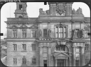 Dresden-Altstadt, Augustusstraße 2. Ständehaus (1901-1907; P. Wallot). Hauptfassade (Teilansicht) vom Schloßplatz
